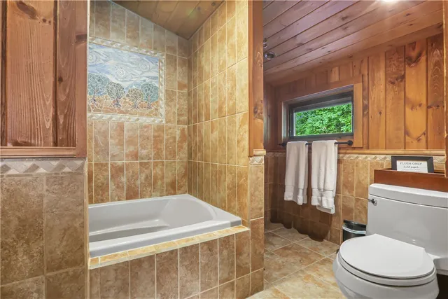 $2,495,000 | 5561 Logan Lane, Canandaigua Town, NY 14424