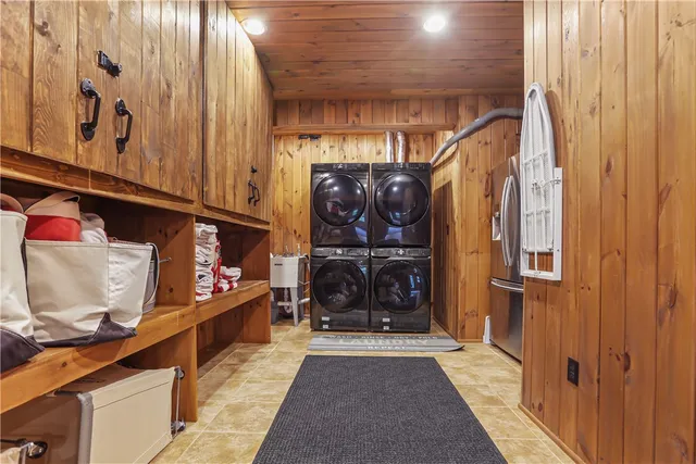 $2,495,000 | 5561 Logan Lane, Canandaigua Town, NY 14424