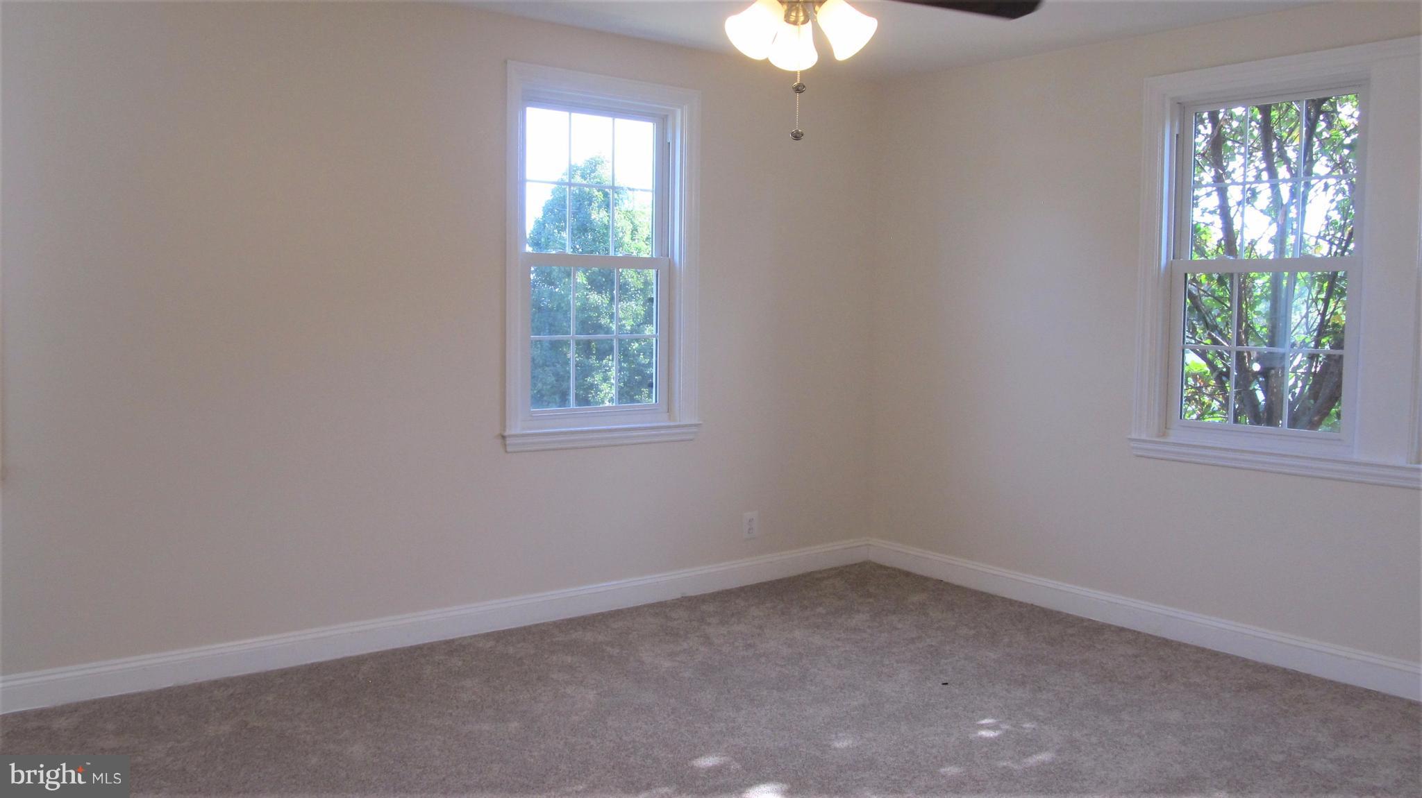 926 Elm Ridge Avenue Baltimore, MD 21229 - Photo 11 of 21 Huge bedroom!