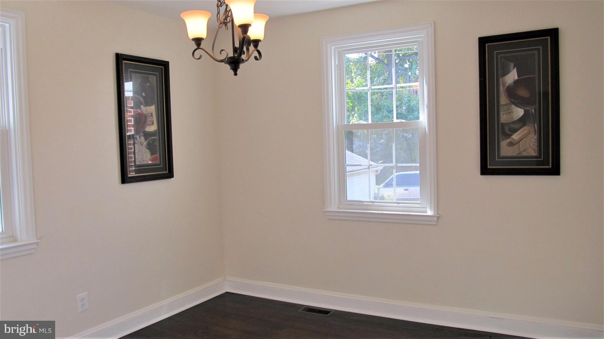 926 Elm Ridge Avenue Baltimore, MD 21229 - Photo 6 of 21 Beautiful hardwoods !