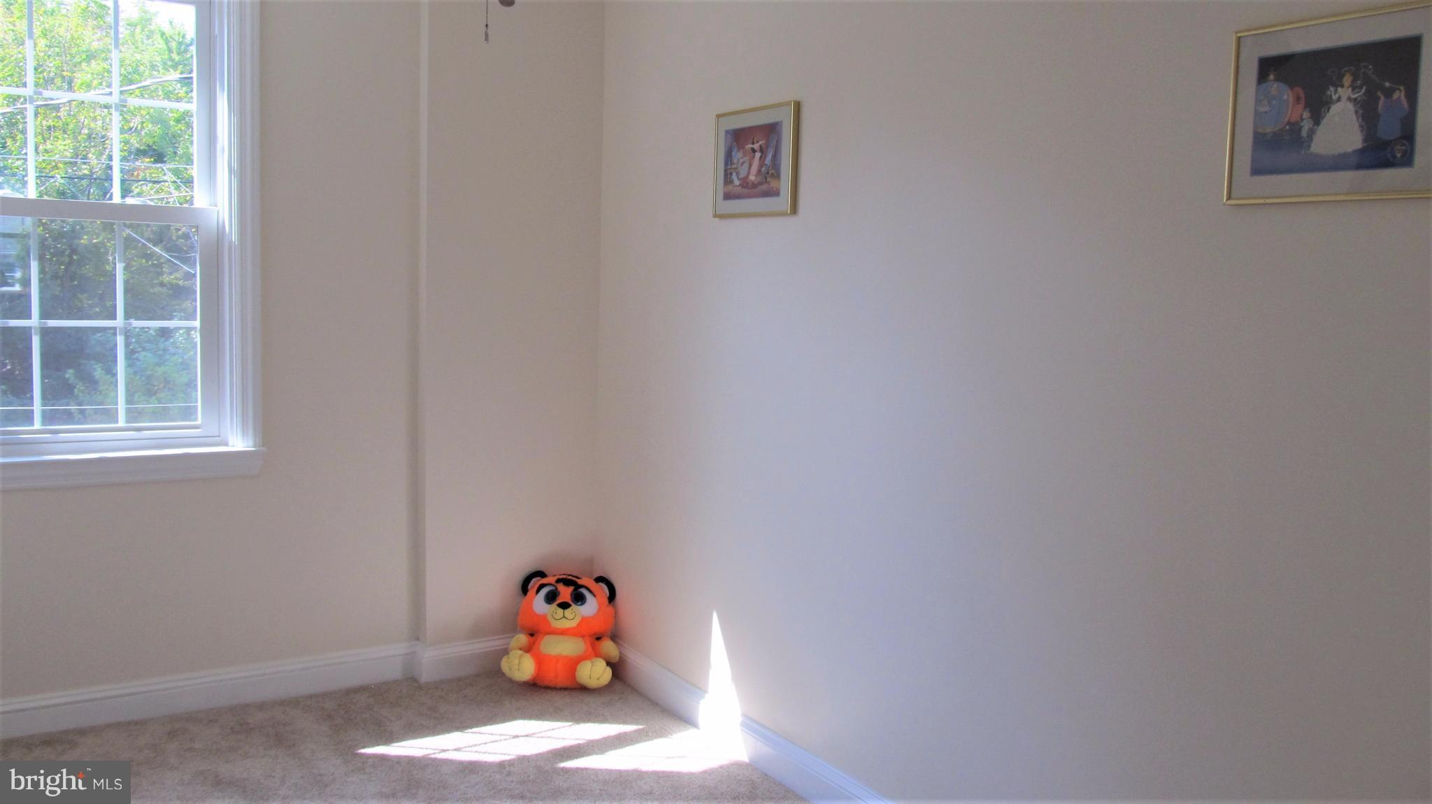 926 Elm Ridge Avenue Baltimore, MD 21229 - Photo 10 of 21 Bedroom