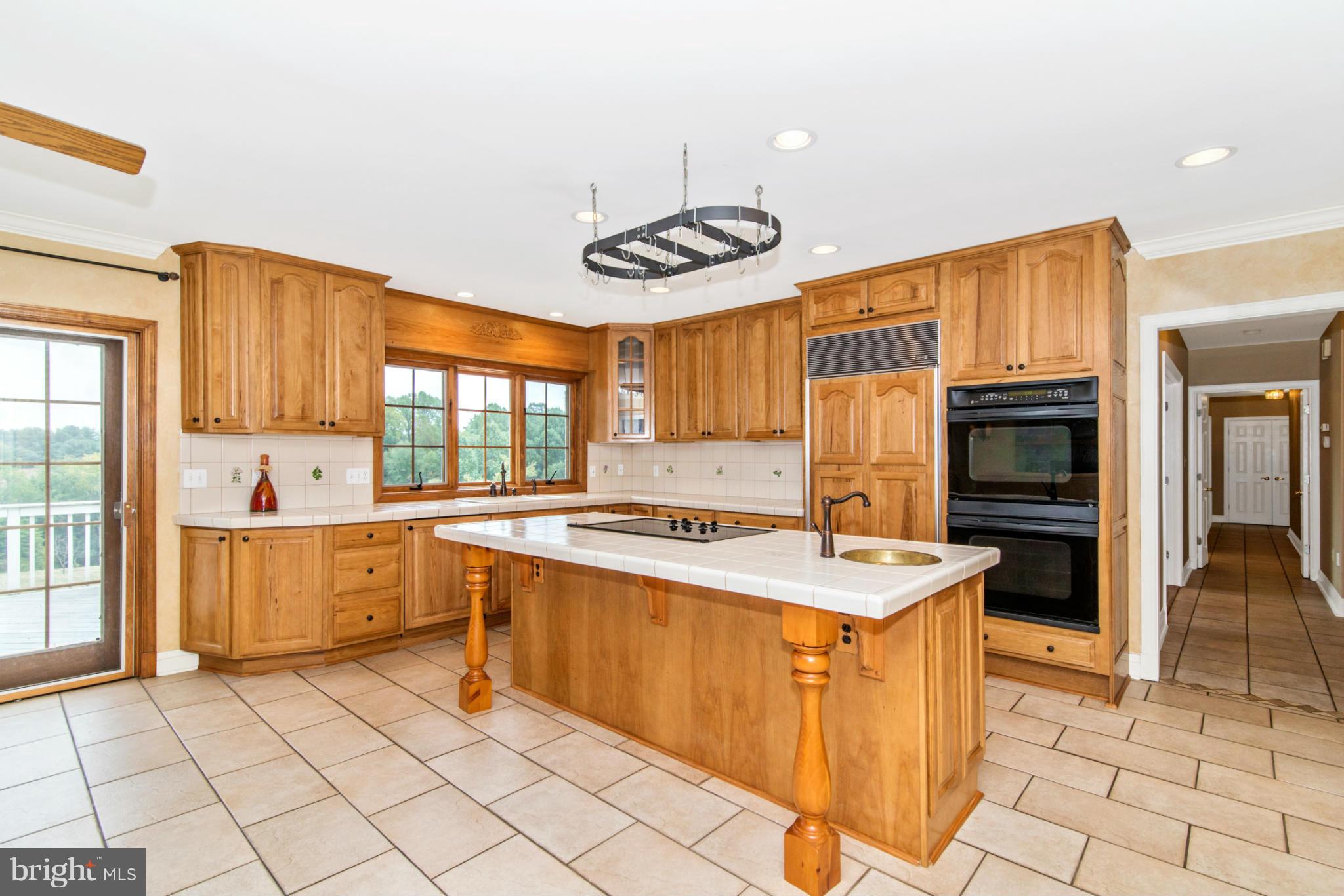 24705 Halterman Road Gaithersburg, MD 20882 - Photo 5 of 29 Kitchen