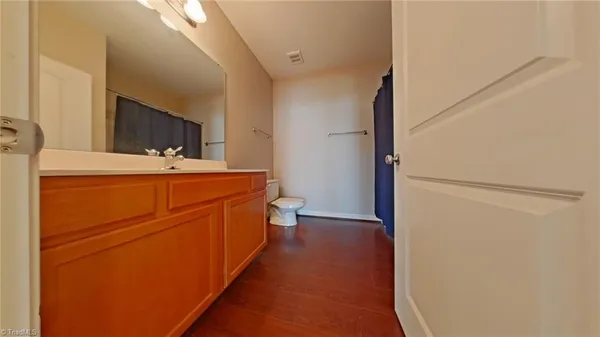 $1,300 | 7108 West Friendly Avenue, Greensboro, NC 27410
