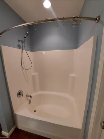 $1,300 | 7108 West Friendly Avenue, Greensboro, NC 27410