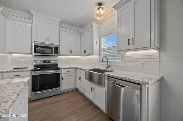 $395,000 | 2927 Avon Road, Greenville, NC 27858