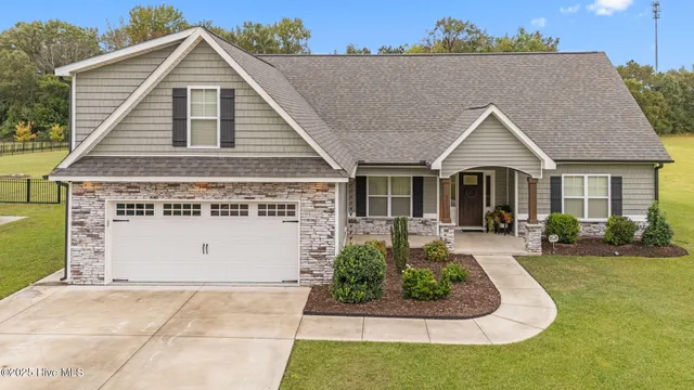 $395,000 | 2927 Avon Road, Greenville, NC 27858
