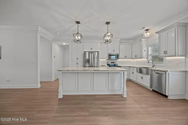 $395,000 | 2927 Avon Road, Greenville, NC 27858