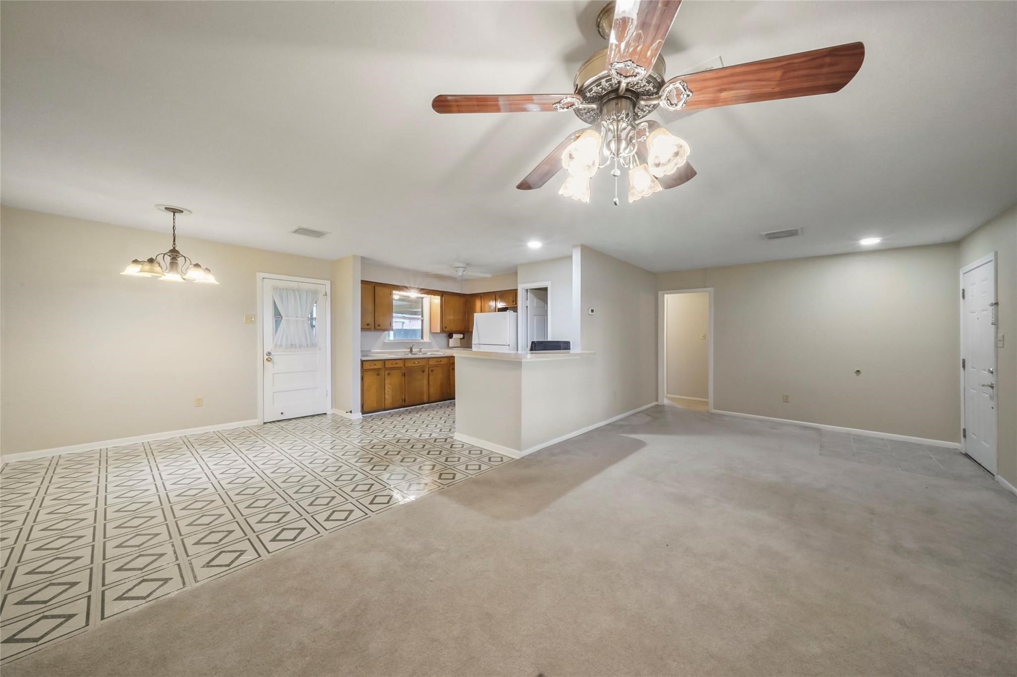 21314 Falvel Road Spring, TX 77388 - Photo 3 of 10 Gallery Image 3