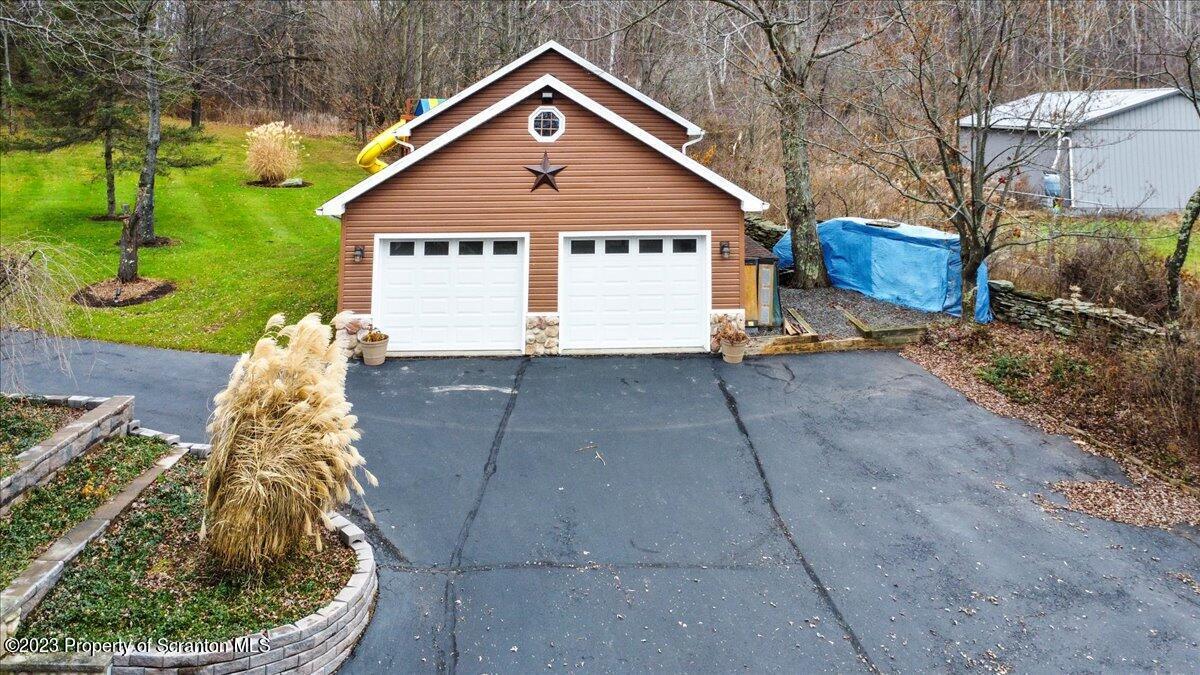 33 Country Club Road Scott Township, PA 18433 - Photo 6 of 74 Gallery Image 6