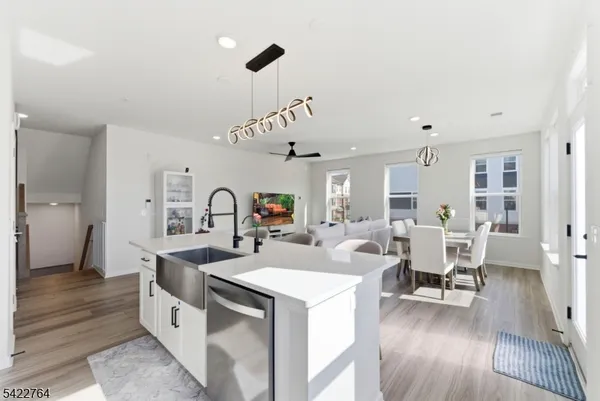 $899,000 | 5 Sadie Circle, Unit 5201, Union, NJ 07083