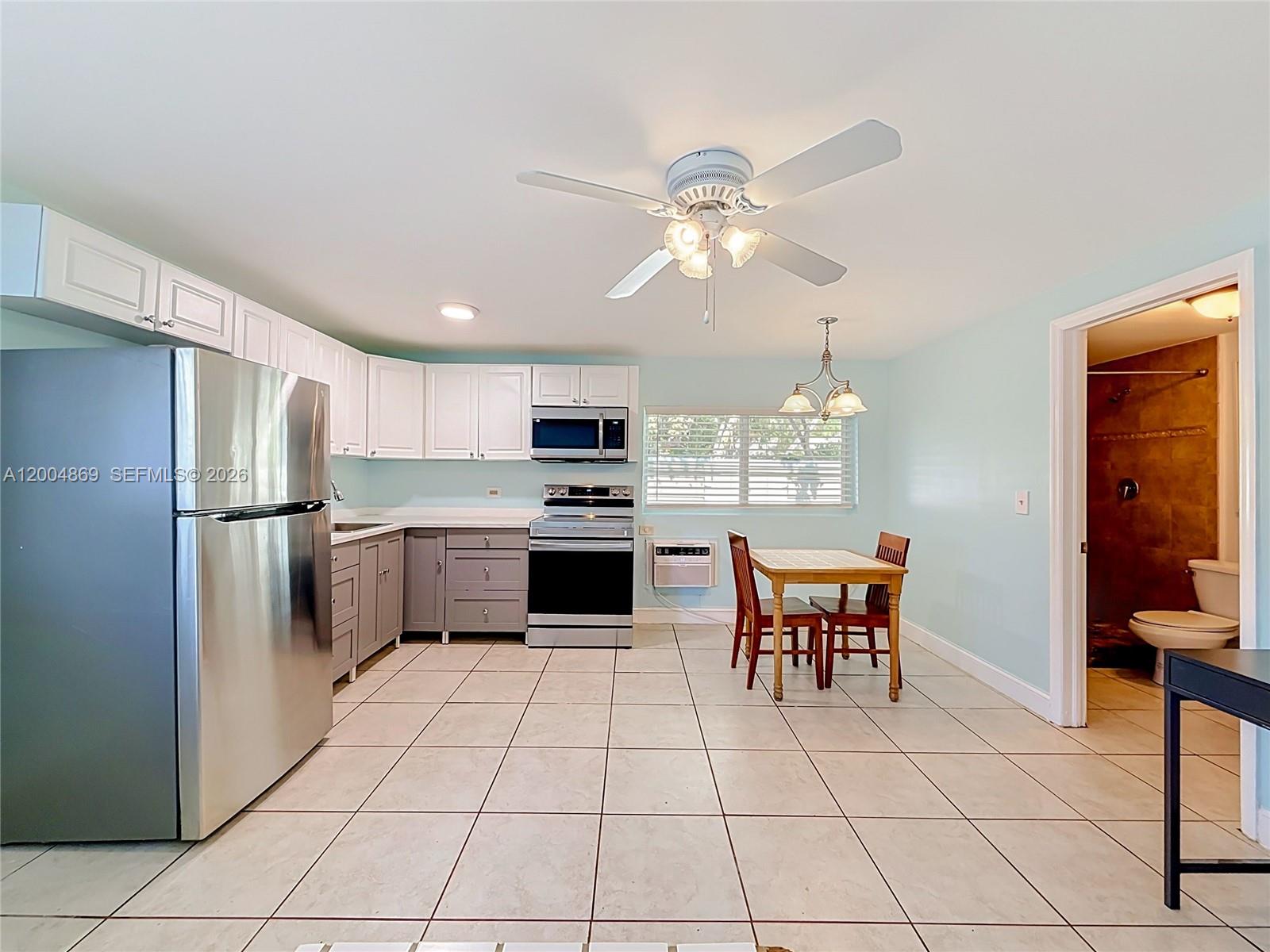 1029 Harrison Street Hollywood, FL 33019 - Photo 38 of 74 Guest House Living Space