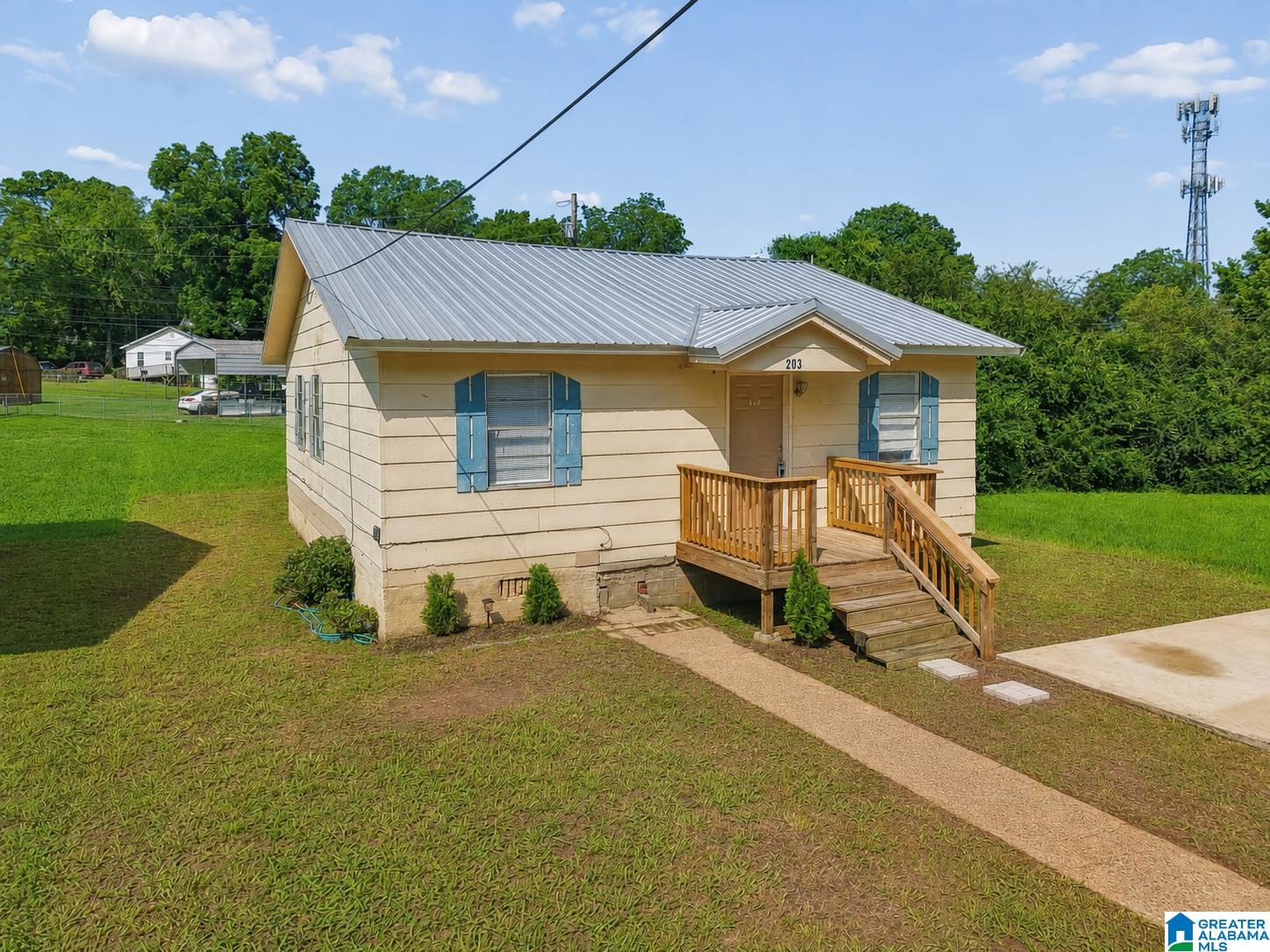 203 Noble Road Sylacauga, AL 35150 - Photo 3 of 23