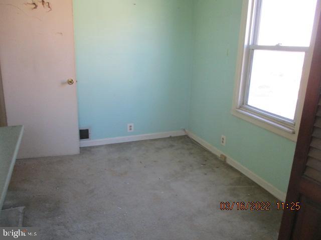 271 Monroe Street Bristol, PA 19007 - Photo 11 of 20