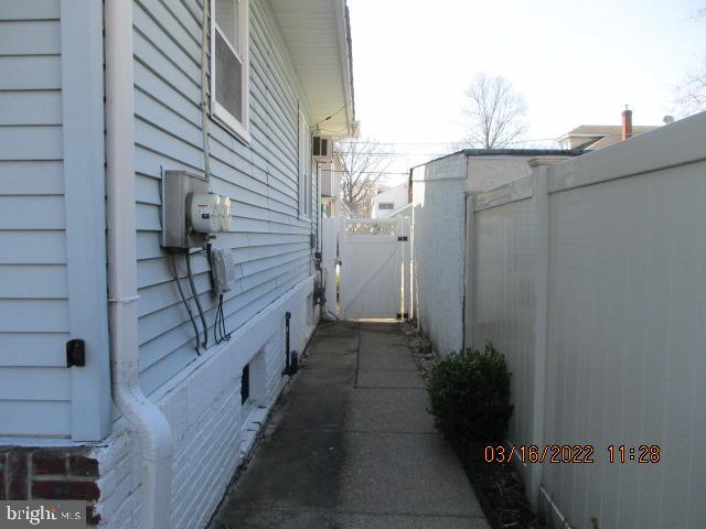 271 Monroe Street Bristol, PA 19007 - Photo 17 of 20