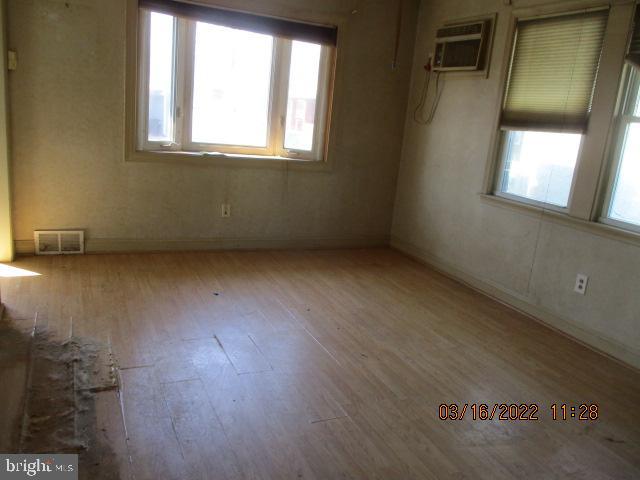 271 Monroe Street Bristol, PA 19007 - Photo 19 of 20