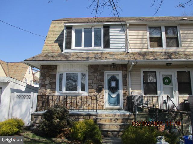 271 Monroe Street Bristol, PA 19007 - Photo 2 of 20