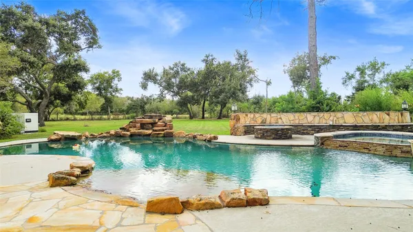 $249,000 | 4003 Country Trails Street, Alvin, TX 77511