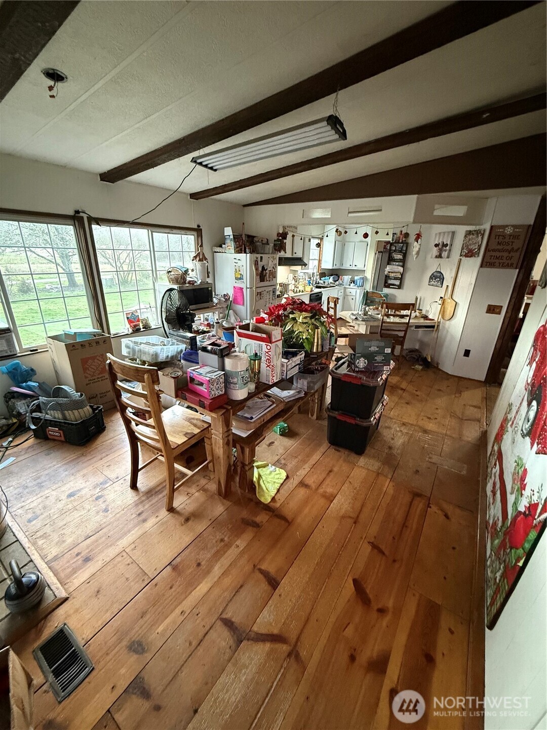 237 Collins Road Toledo, WA 98591 - Photo 21 of 25 a living room with lots of furniture and a couch