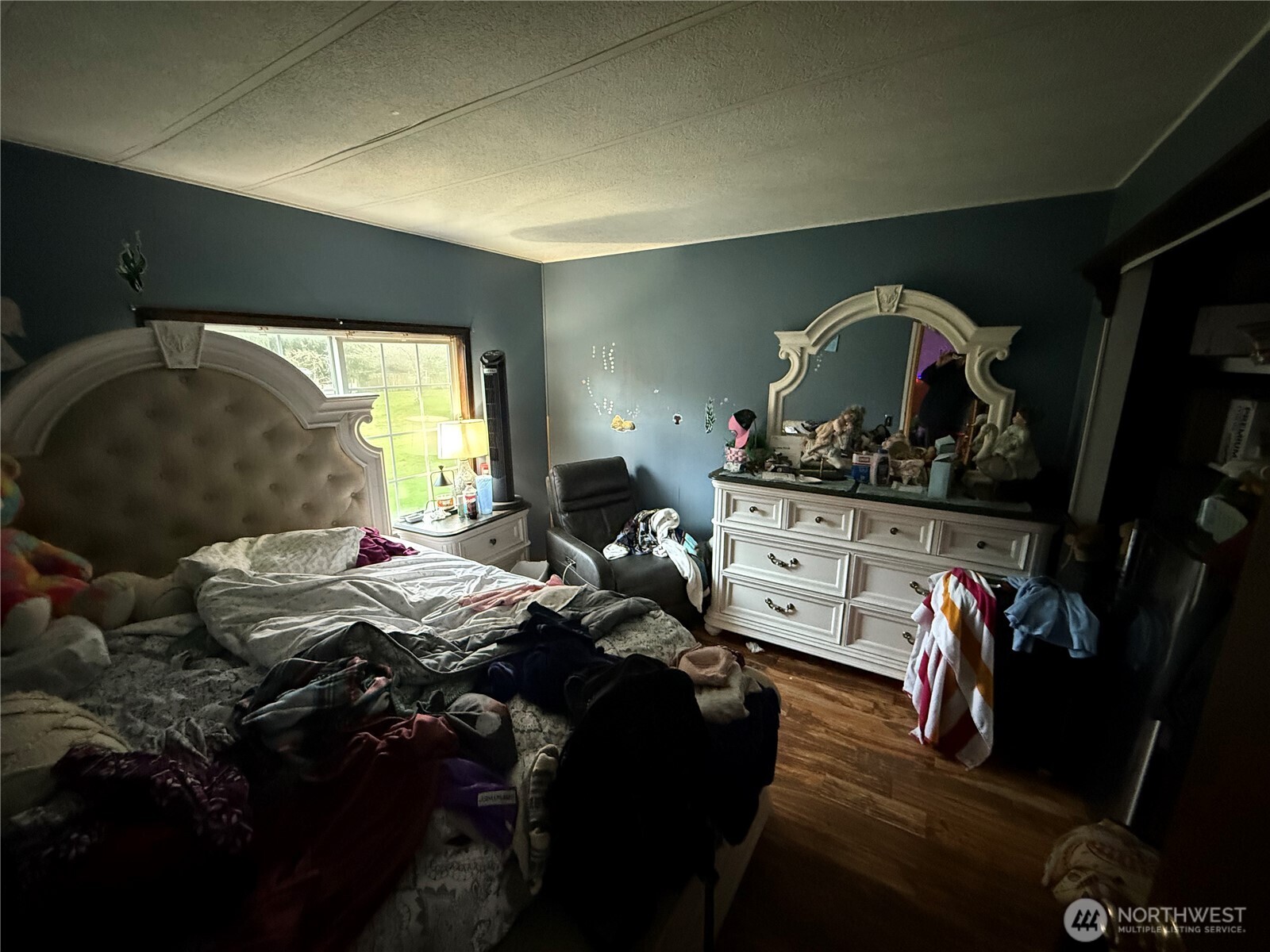 237 Collins Road Toledo, WA 98591 - Photo 23 of 25 a bed room with a bed and a window