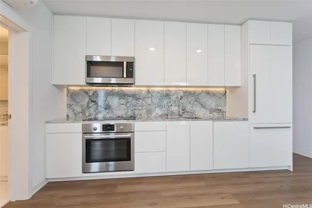 $3,500 | 987 Queen Street, Unit 1704, Honolulu, HI 96814