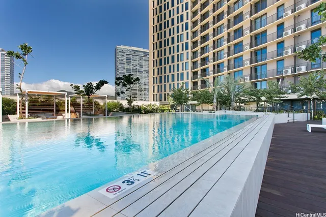 $3,500 | 987 Queen Street, Unit 1704, Honolulu, HI 96814