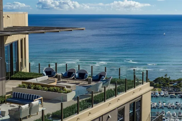 $3,500 | 987 Queen Street, Unit 1704, Honolulu, HI 96814