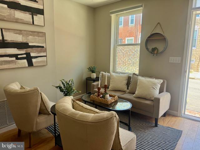 1432 Haubert Street Baltimore, MD 21230 - Photo 4 of 41 Bright and inviting living space.