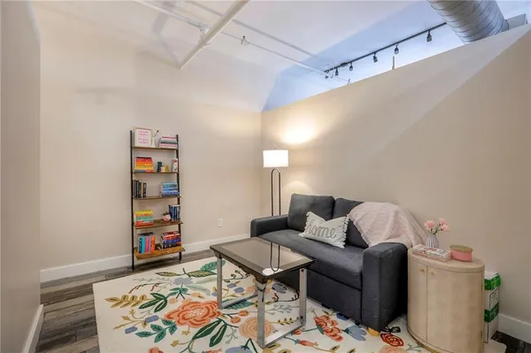 $310,000 | 200 Main Street, Unit 513, Kansas City, MO 64105