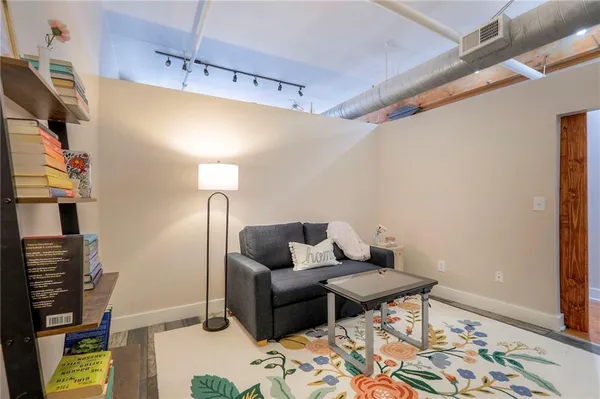 $310,000 | 200 Main Street, Unit 513, Kansas City, MO 64105