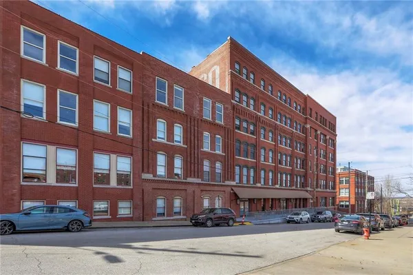 $310,000 | 200 Main Street, Unit 513, Kansas City, MO 64105