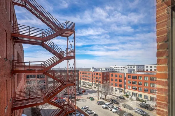 $310,000 | 200 Main Street, Unit 513, Kansas City, MO 64105