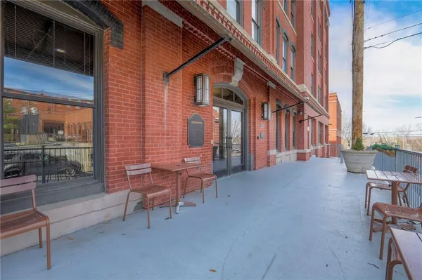 $310,000 | 200 Main Street, Unit 513, Kansas City, MO 64105