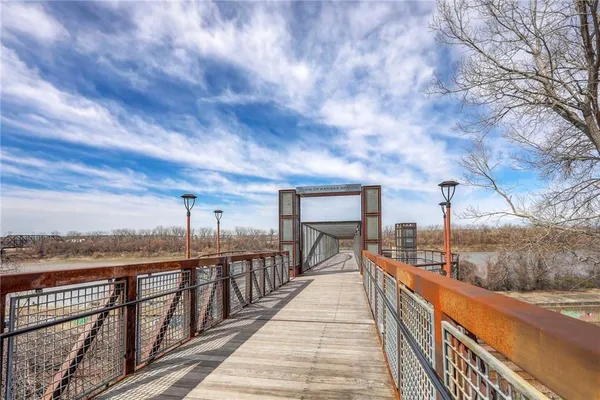 $310,000 | 200 Main Street, Unit 513, Kansas City, MO 64105
