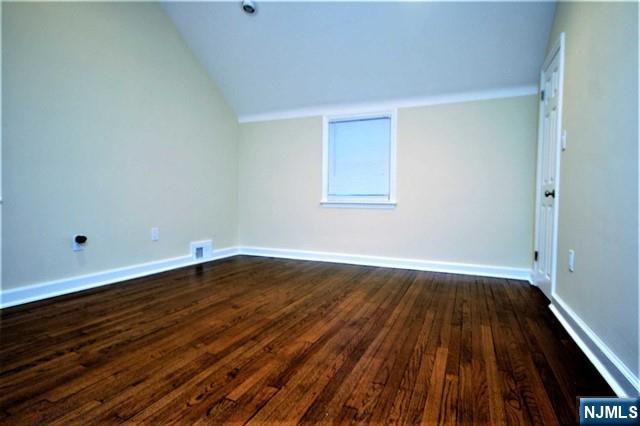 153 Sunset Lane Tenafly, NJ 07670 - Photo 13 of 19