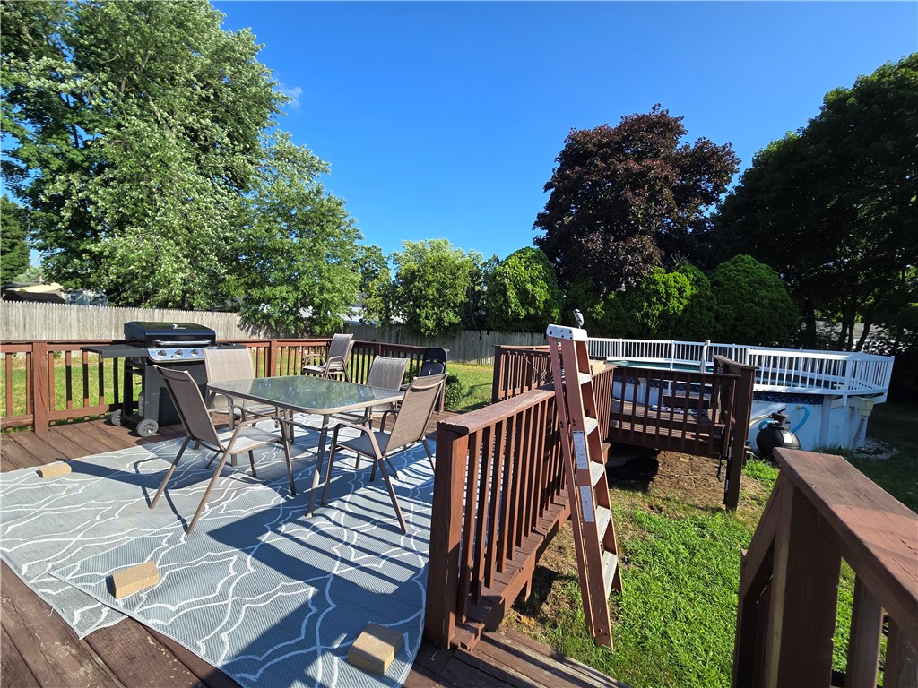 58 Hoyt Street Warwick, RI 02886 - Photo 5 of 20