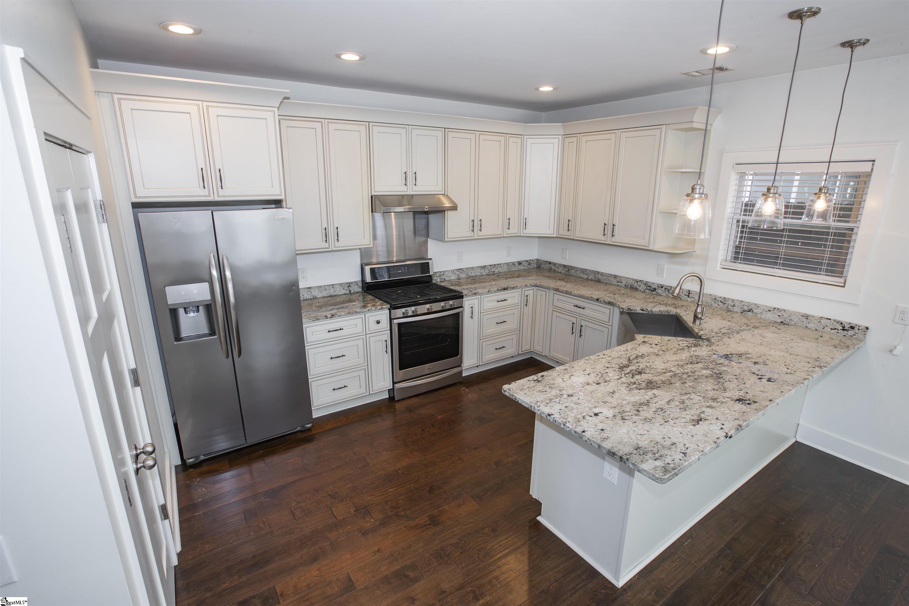 312 Pinckney Street Greenville, SC 29601 - Photo 11 of 50