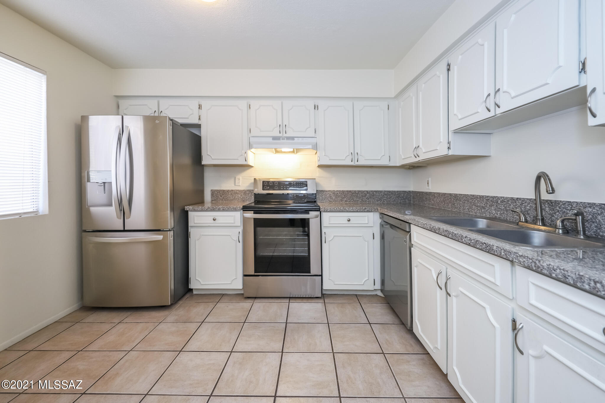 1343 East Fort Lowell Road, Unit B Tucson, AZ 85719 - Photo 5 of 18