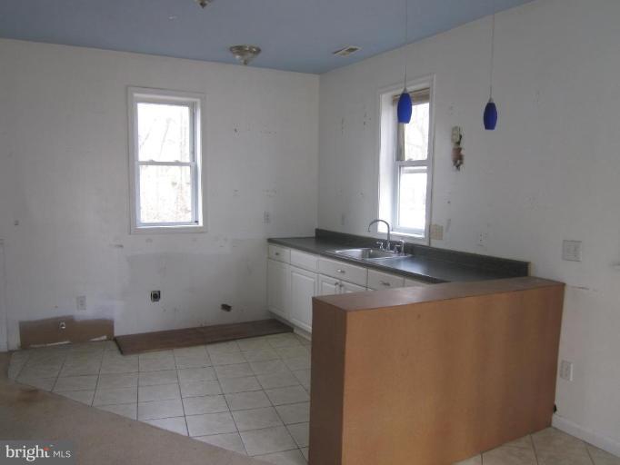 8312 Frye Road Alexandria, VA 22309 - Photo 18 of 23 Apartment Kitchen