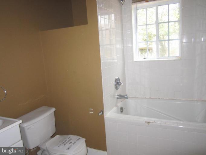 8312 Frye Road Alexandria, VA 22309 - Photo 19 of 23 Apartment Bath