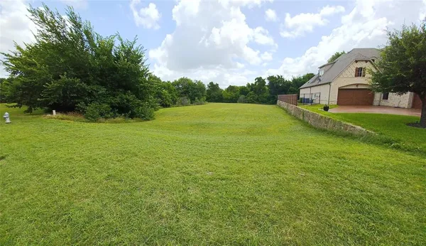 $225,000 | 934 Beverly Circle, Cedar Hill, TX 75104