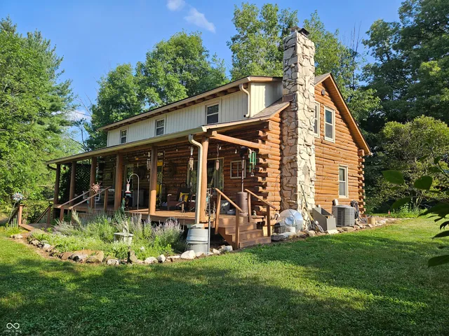 $949,000 | 4963 East County Road 900 South, Cloverdale, IN 46120