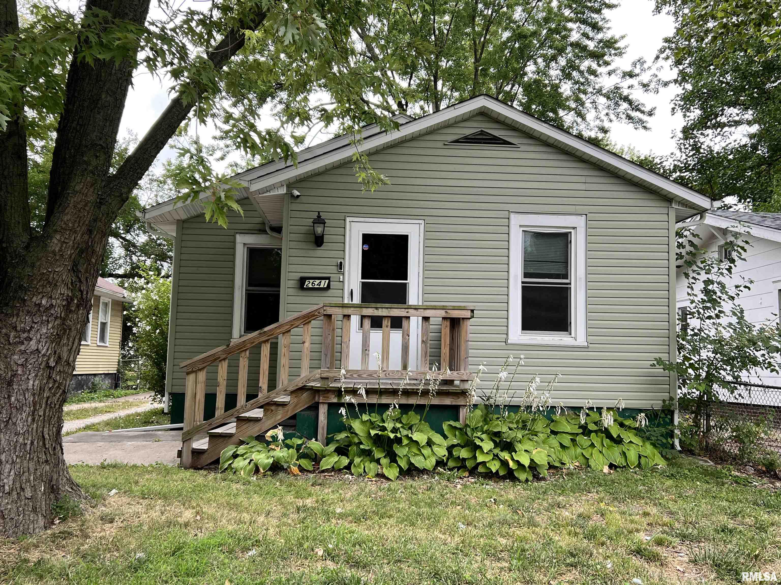 2641 South 11th Street Springfield, IL 62703 - Photo 1 of 12