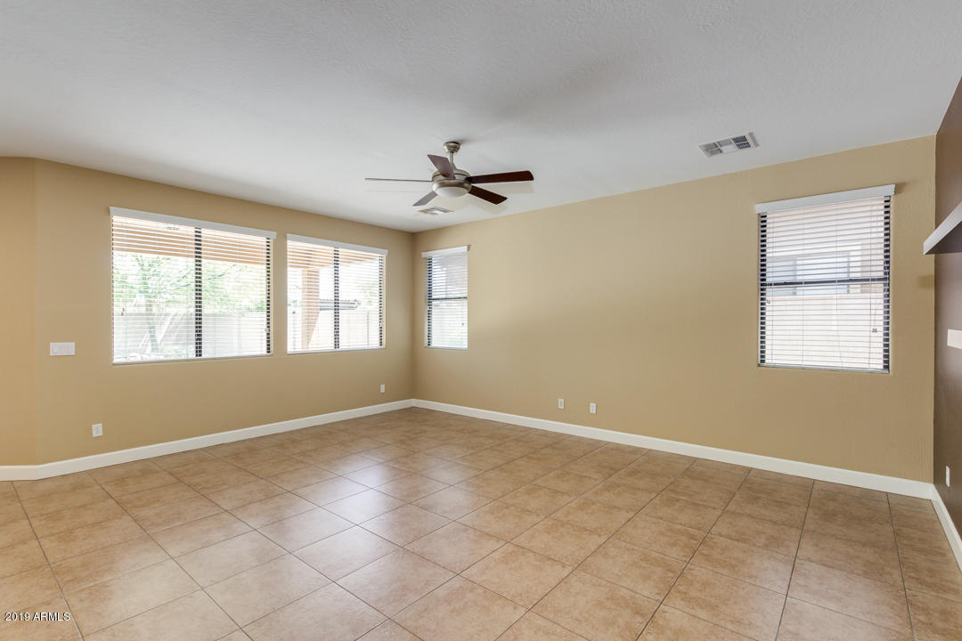 15753 West Berkeley Road Goodyear, AZ 85395 - Photo 5 of 35 05-Berkeley