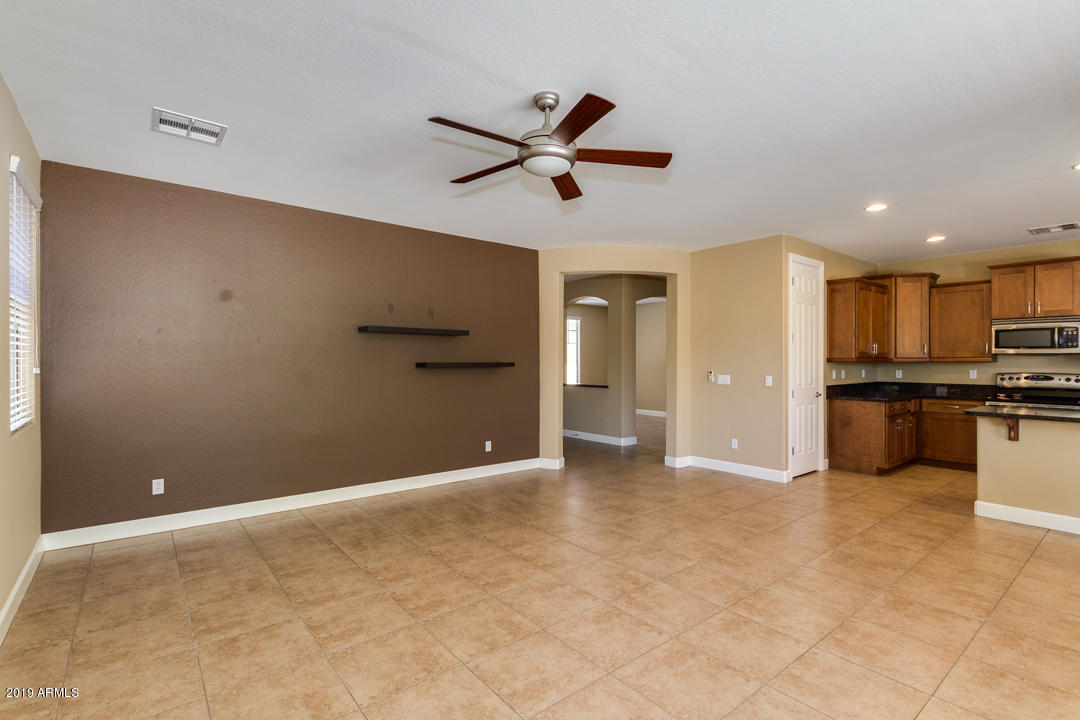 15753 West Berkeley Road Goodyear, AZ 85395 - Photo 7 of 35 07-Berkeley