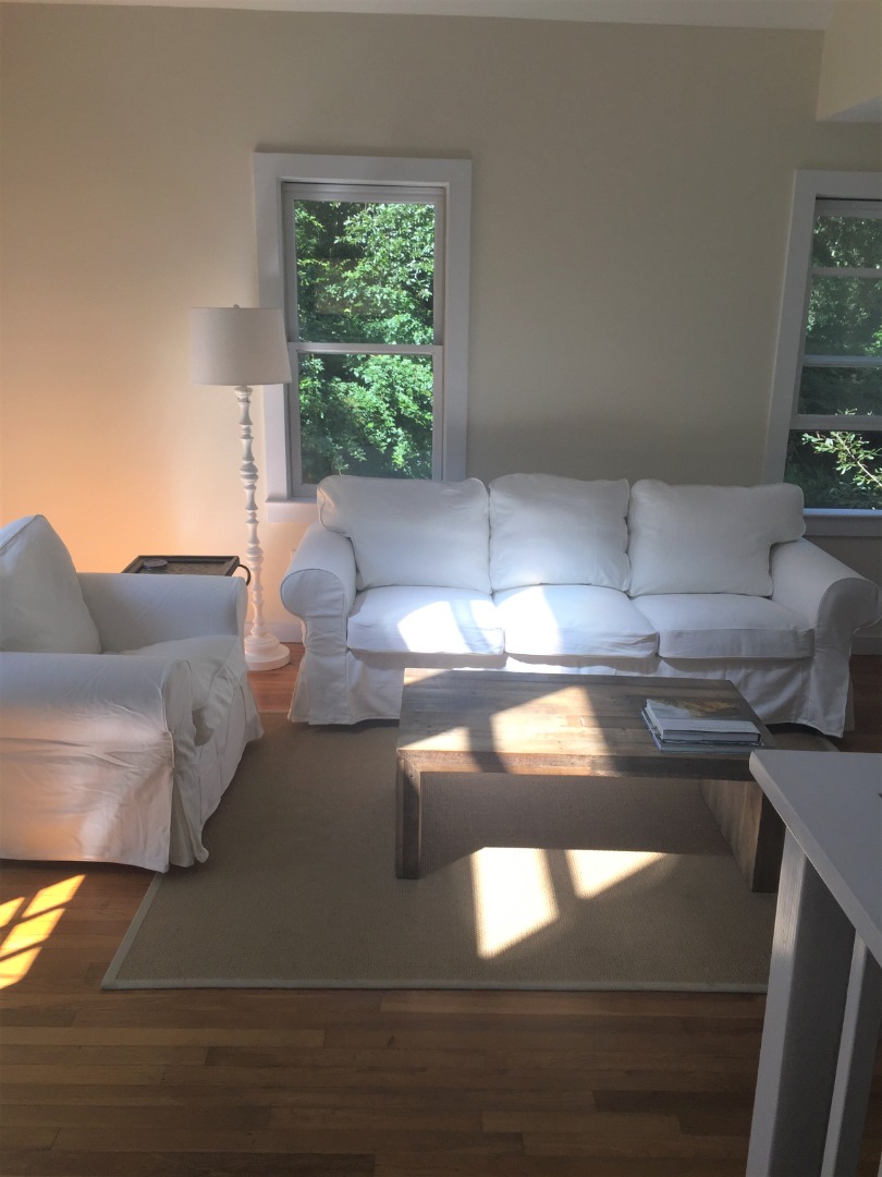 750 State Road Aquinnah, MA 02535 - Photo 3 of 18 Living room