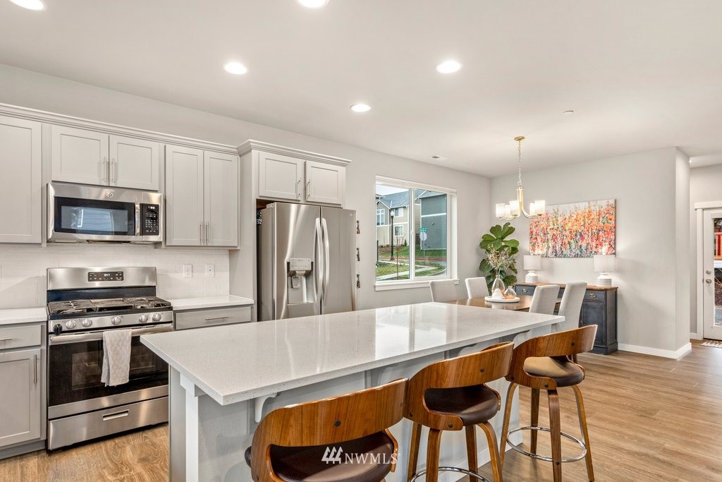 1015 Banyan Road Bremerton, WA 98310 - Photo 8 of 31 Gallery Image 8
