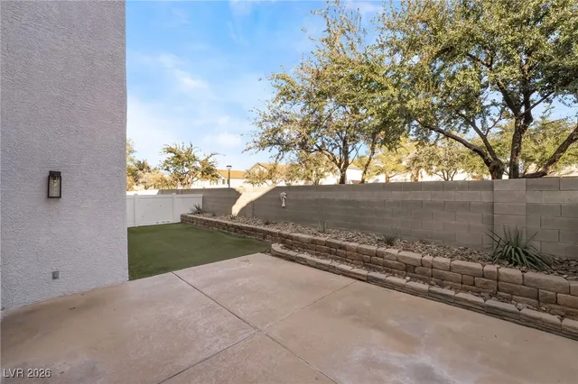 $2,395 | 5980 Gentleslope Street, Henderson, NV 89011