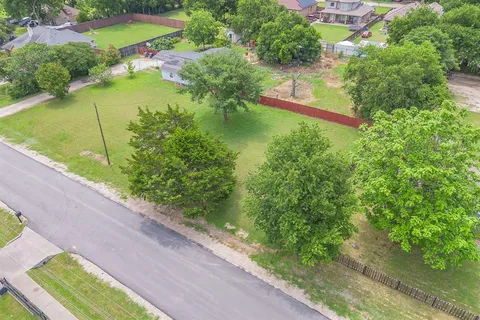 $250,000 | 816 Balkan Drive, Lancaster, TX 75134