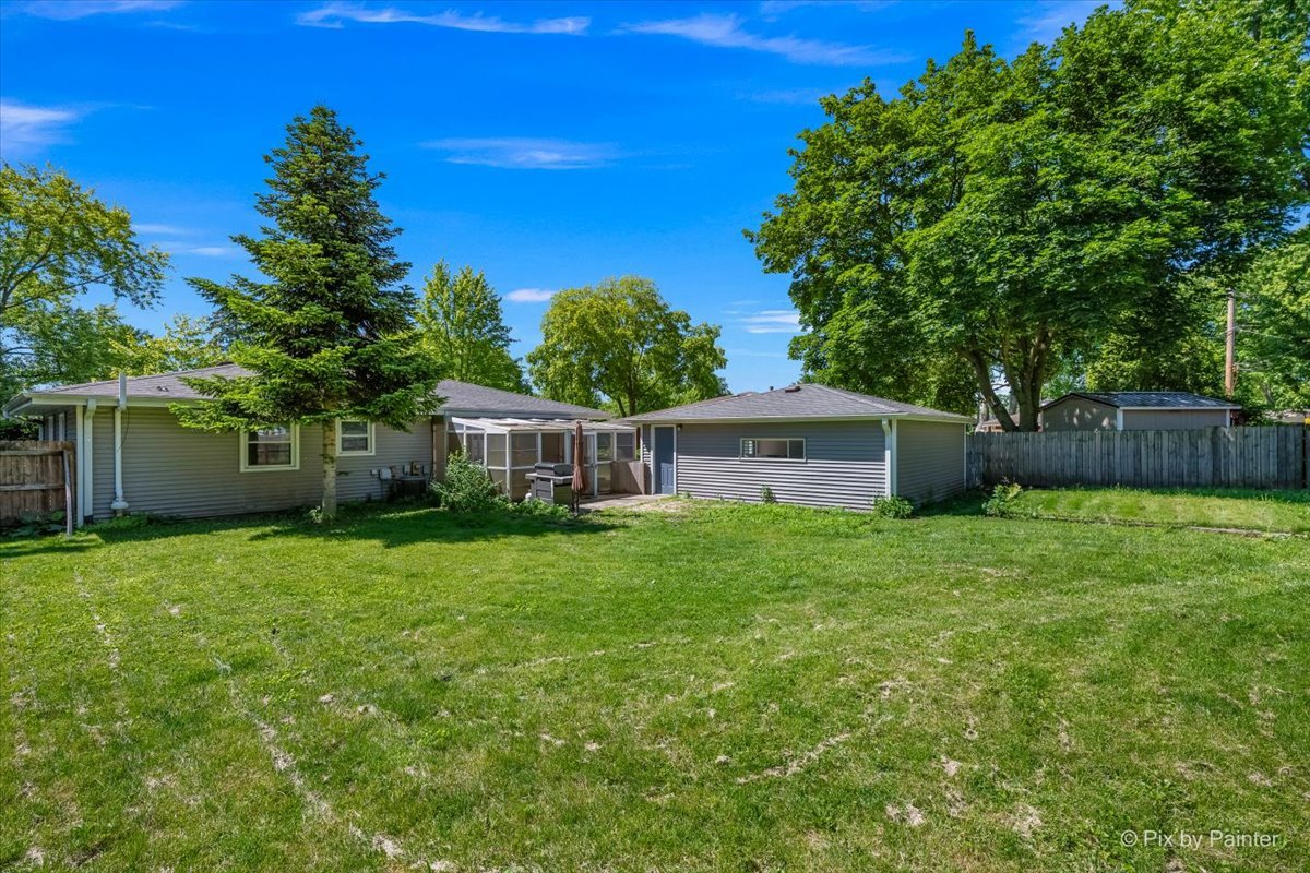 1820 Forrest Boulevard St. Charles, IL 60174 - Photo 25 of 30