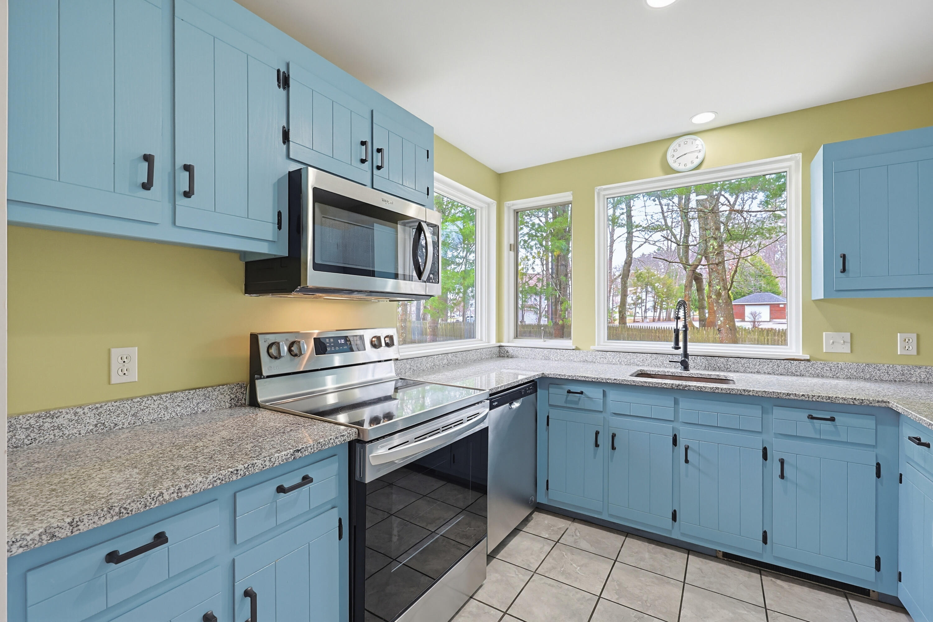 1024 Washington Avenue, Unit 9 Portland, ME 04103 - Photo 12 of 35 IMG_6590